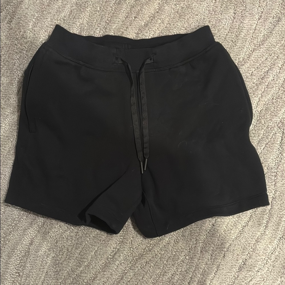 Lululemon Black Hybrid Shorts Men’s XS